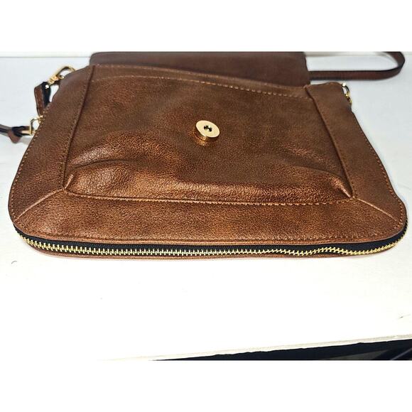 Moda Luxe Crossbody55 - Picture 6 of 15